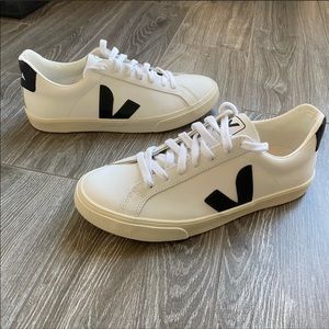 Veja esplar logo sneakers